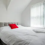 6 Bedrooms With 6 Baths-Perfect For Big Groups