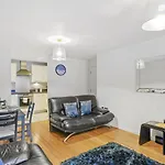 Apartment On D\'Ring