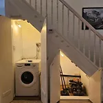 Magical Harry Potter Themed Home In Watford - Free Off-Street Parking
