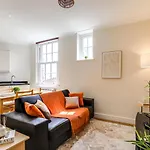 Dragonsgate Apartments - Watford City Centre 1 Bed Apartment - Perfect For Travel Business