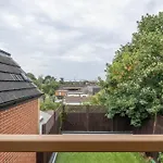 Aldenham Road 2 Bedroom Apartment Next To Bushey Station