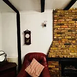 Entire Four Bedroom Spacious Home In St Albans