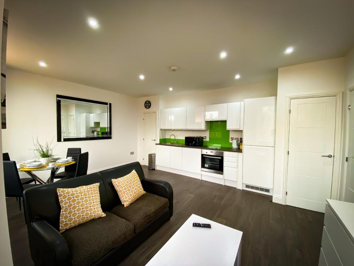 Kings London - Heart Of Town Centre In Immaculate Condition * Watford (Hertfordshire)