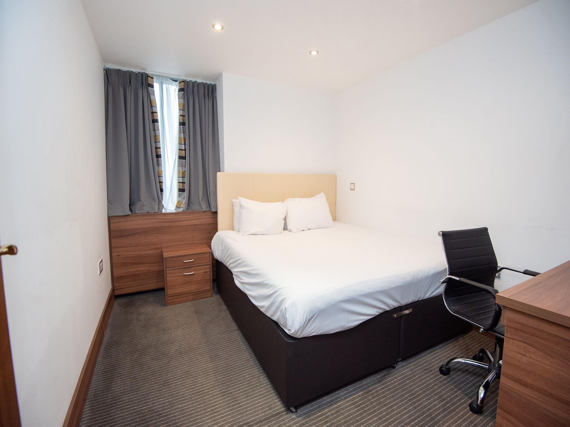 Livin' Serviced 3*