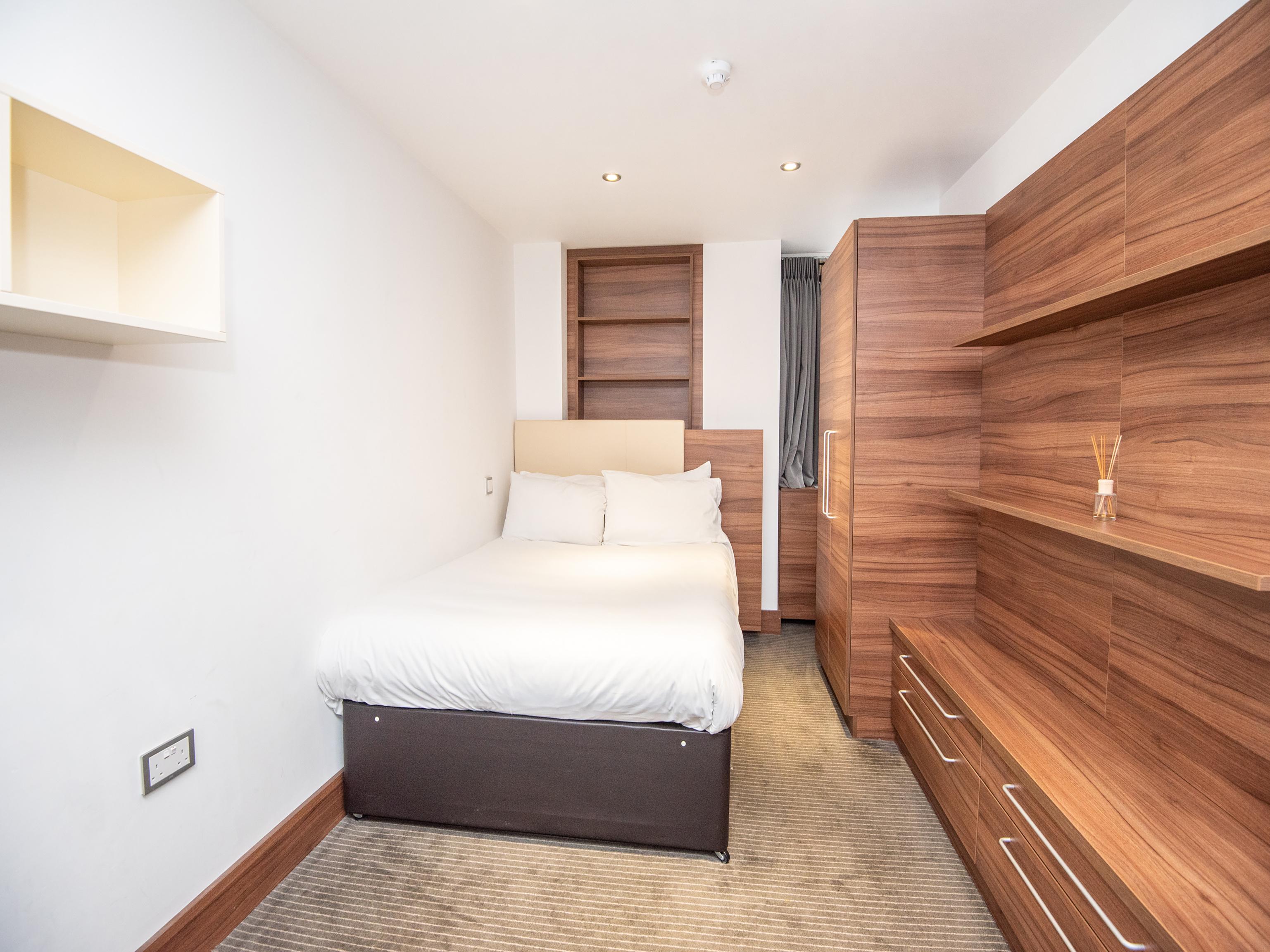 Livin' Serviced Hotel