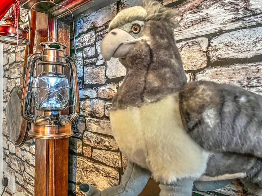 Hagrid's Hut * Watford (Hertfordshire)