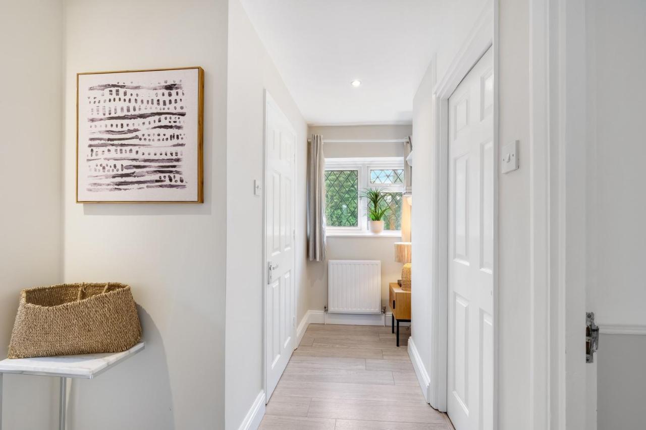 Modern 1 Bed-nr Warner Bros-parking-garden Watford (Hertfordshire)