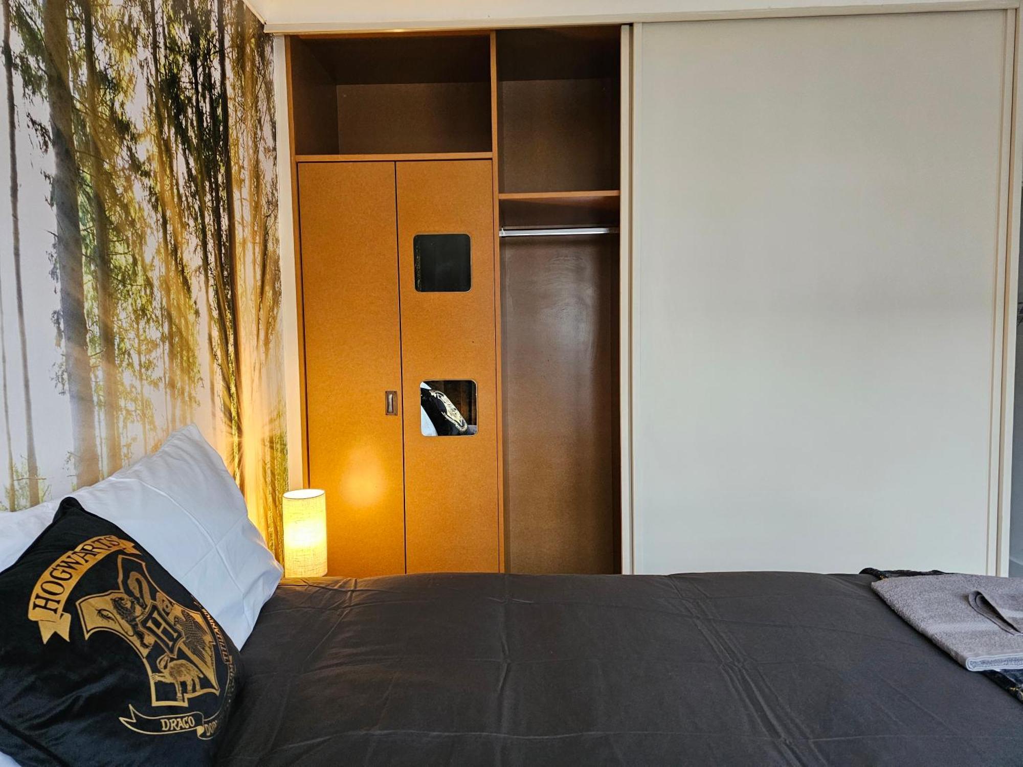 Holiday home Harry Potter Themed In Watford - Free Off-street Parking