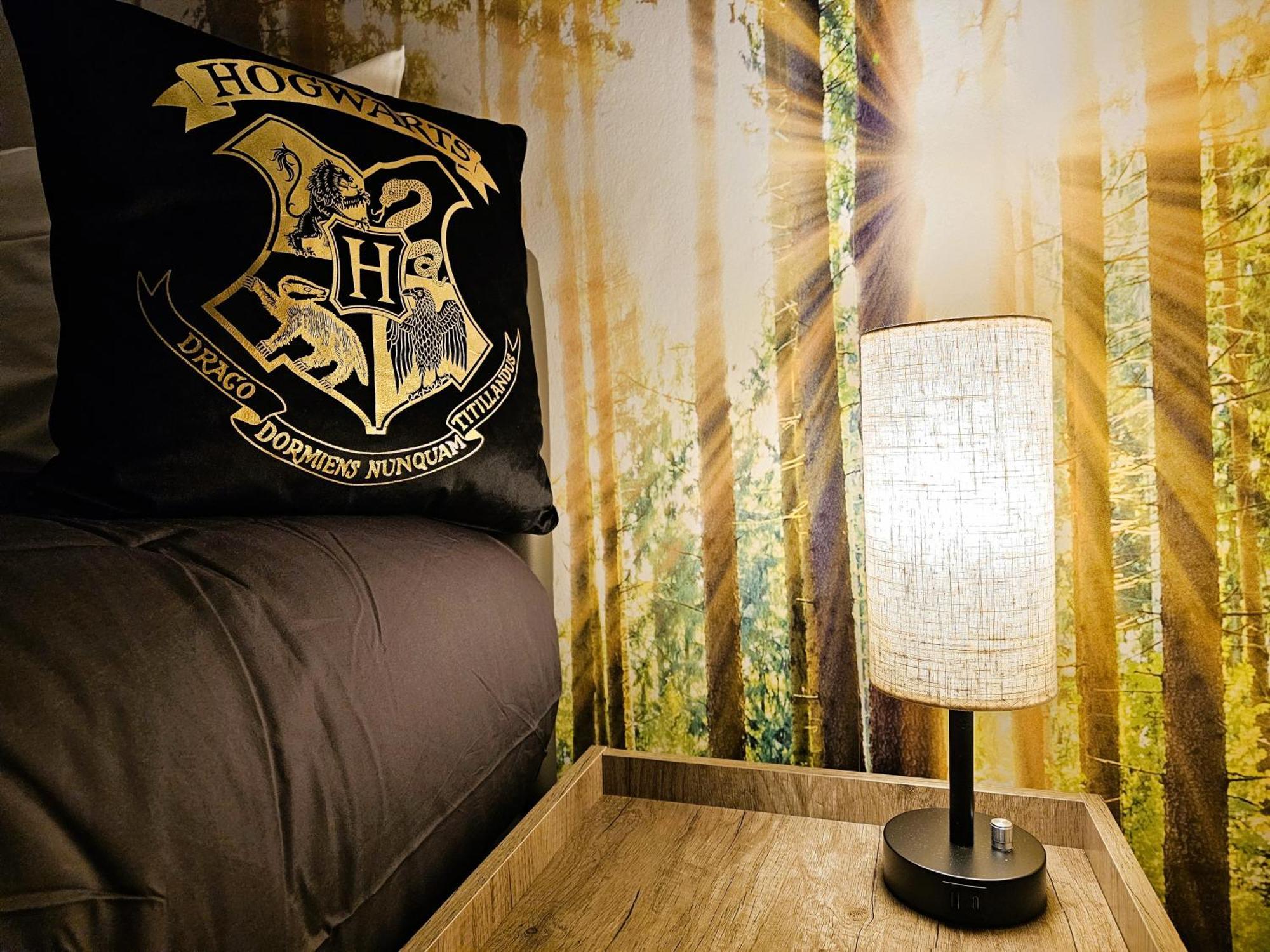 Harry Potter Themed In Watford - Free Off-street Parking Holiday home