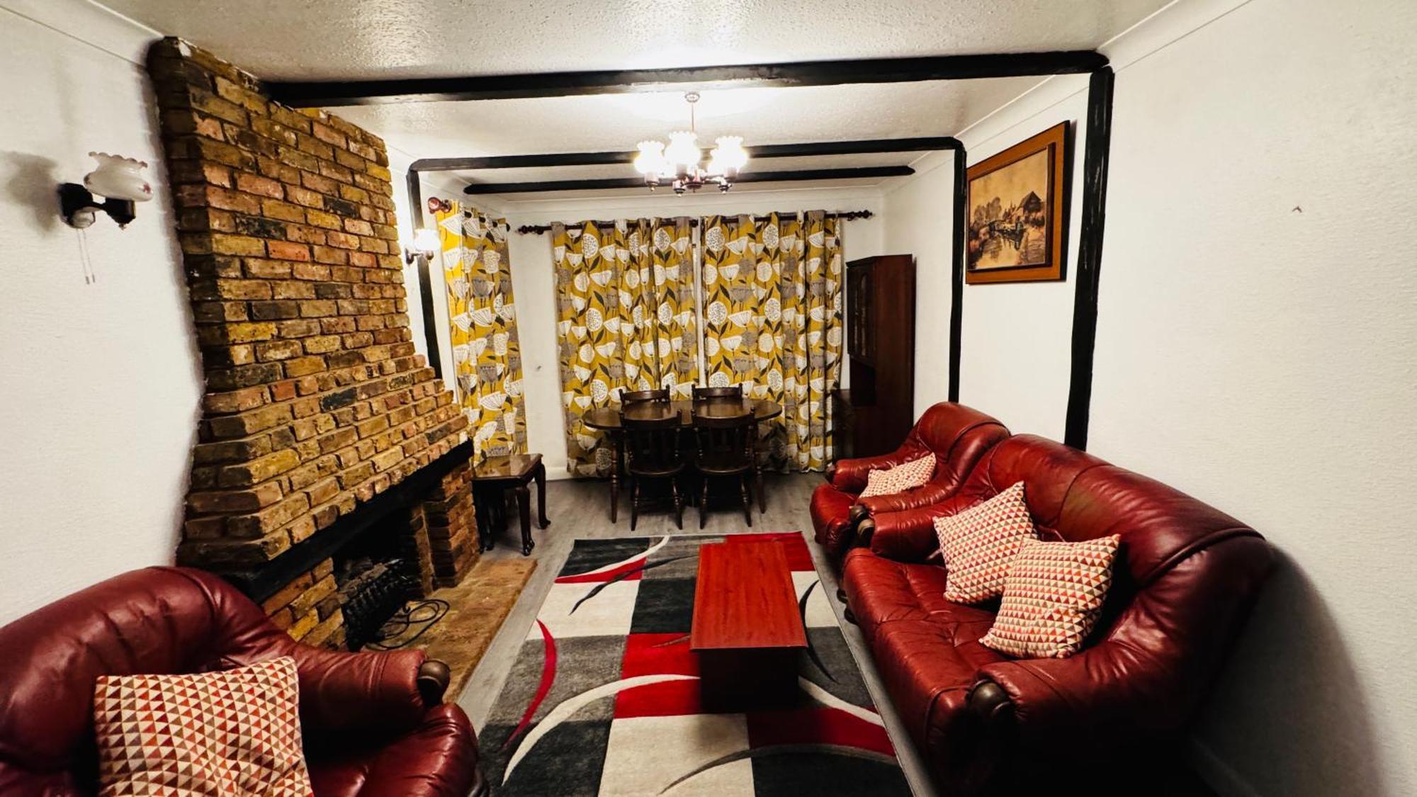 Entire Four Bedroom Spacious In St Albans *