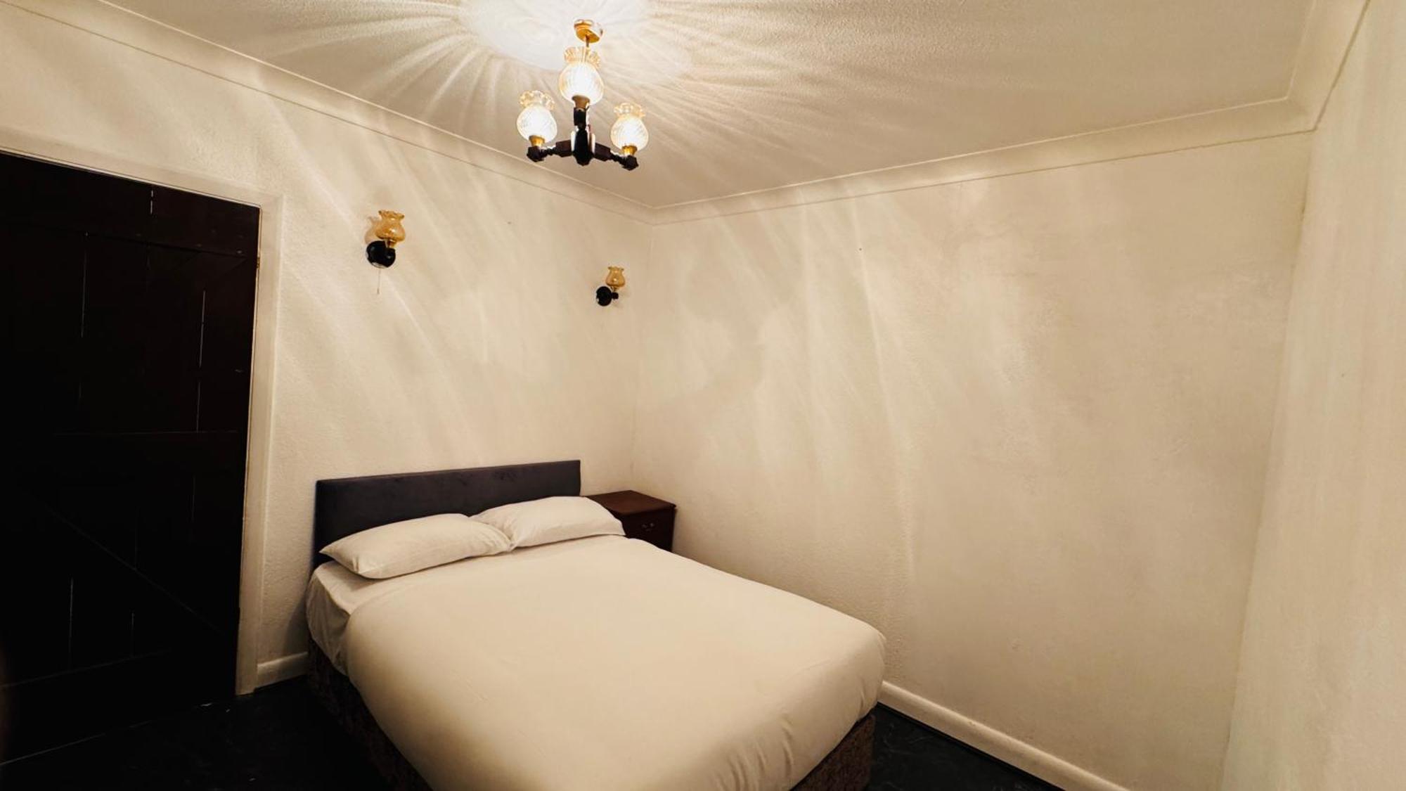 Entire Four Bedroom Spacious In St Albans *