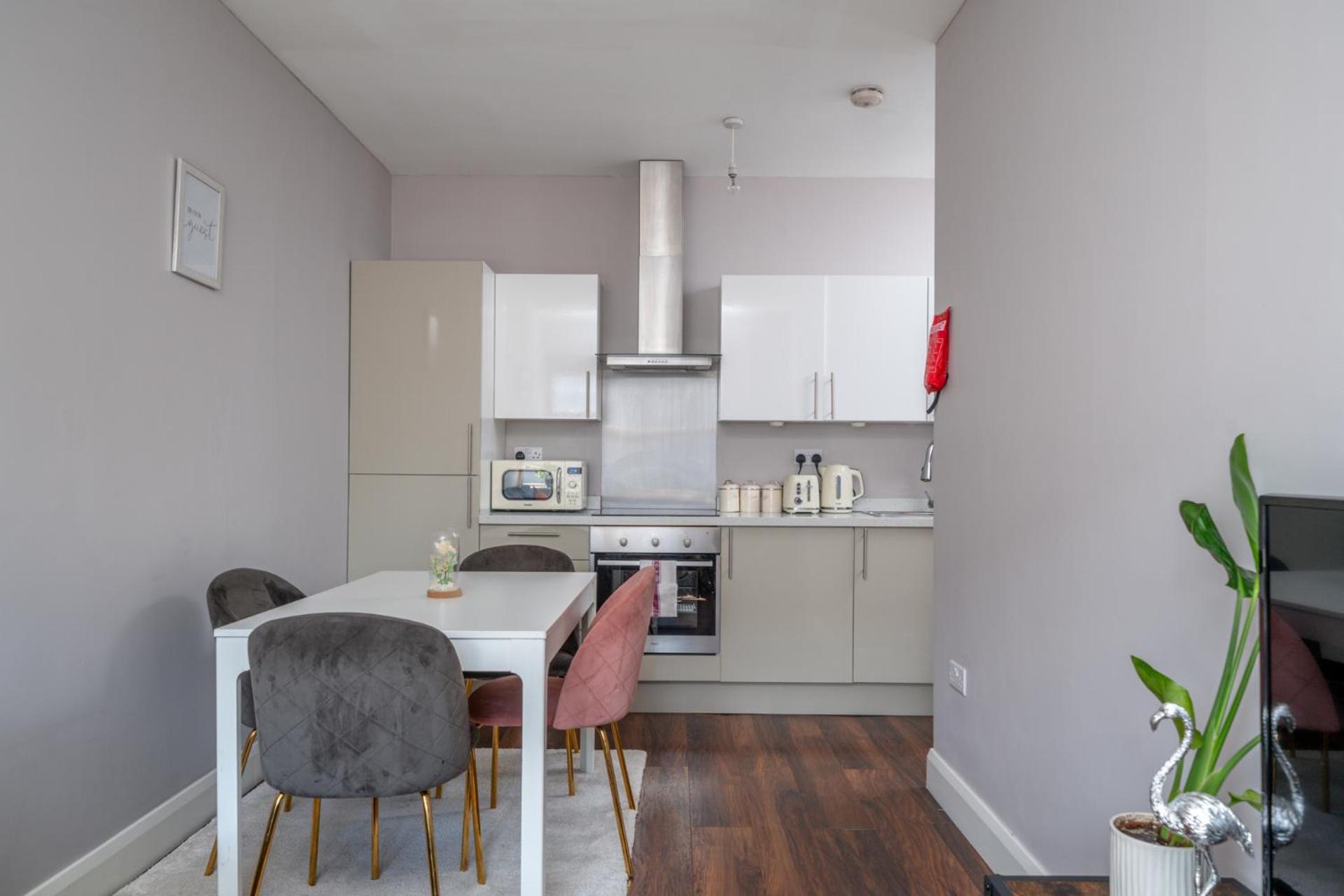 Town Centre Watford 2 Bedoom Fast Wifi,parking-15 Mins To London Watford (Hertfordshire)