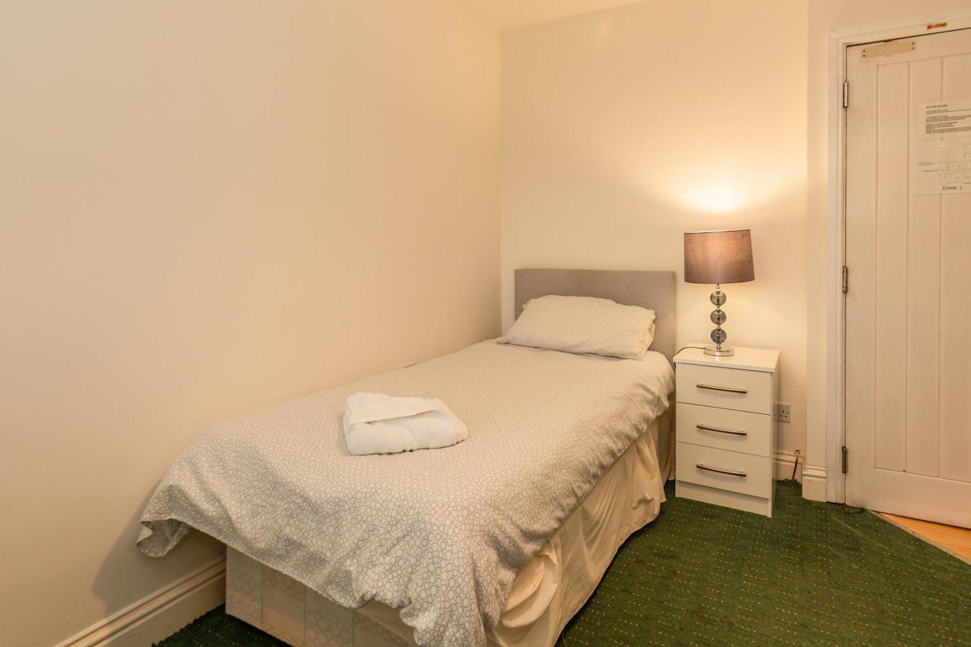 Hotel Ricky Road - Budget 2*