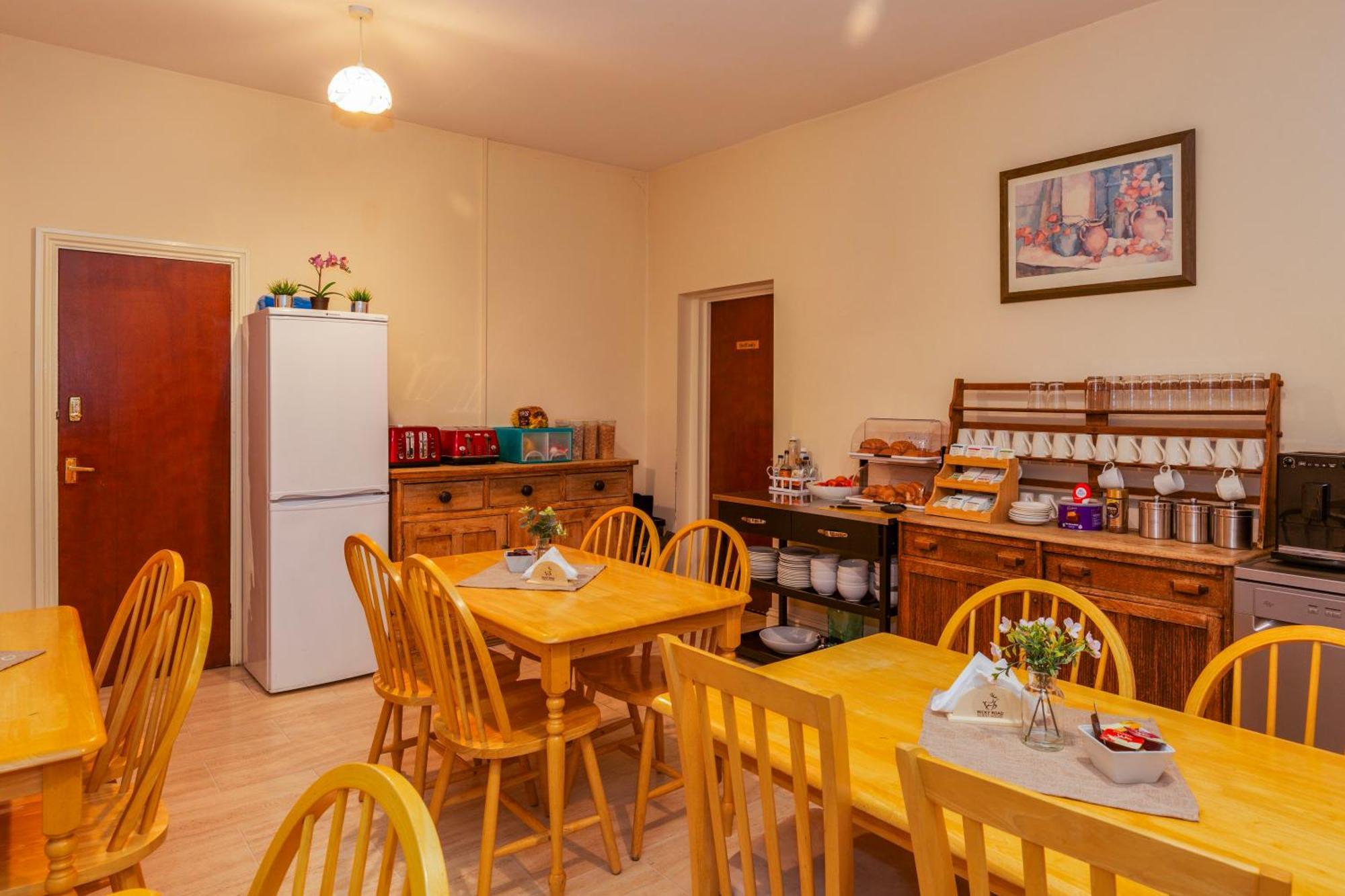 Hotel Ricky Road - Budget