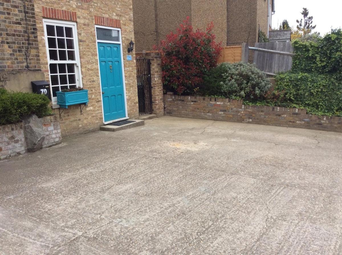 Garden - Separate Entrance *