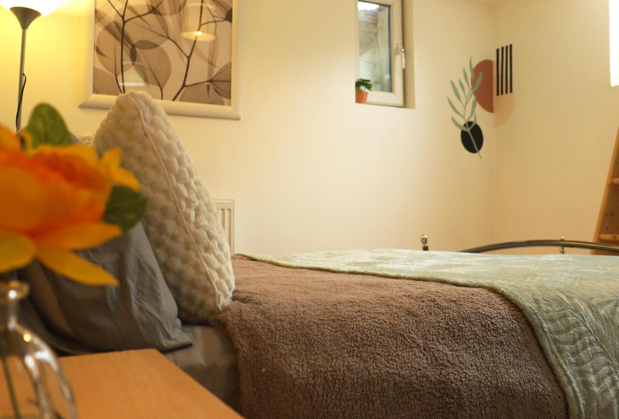 Apartment London Stylish For 6 Guests With Parking