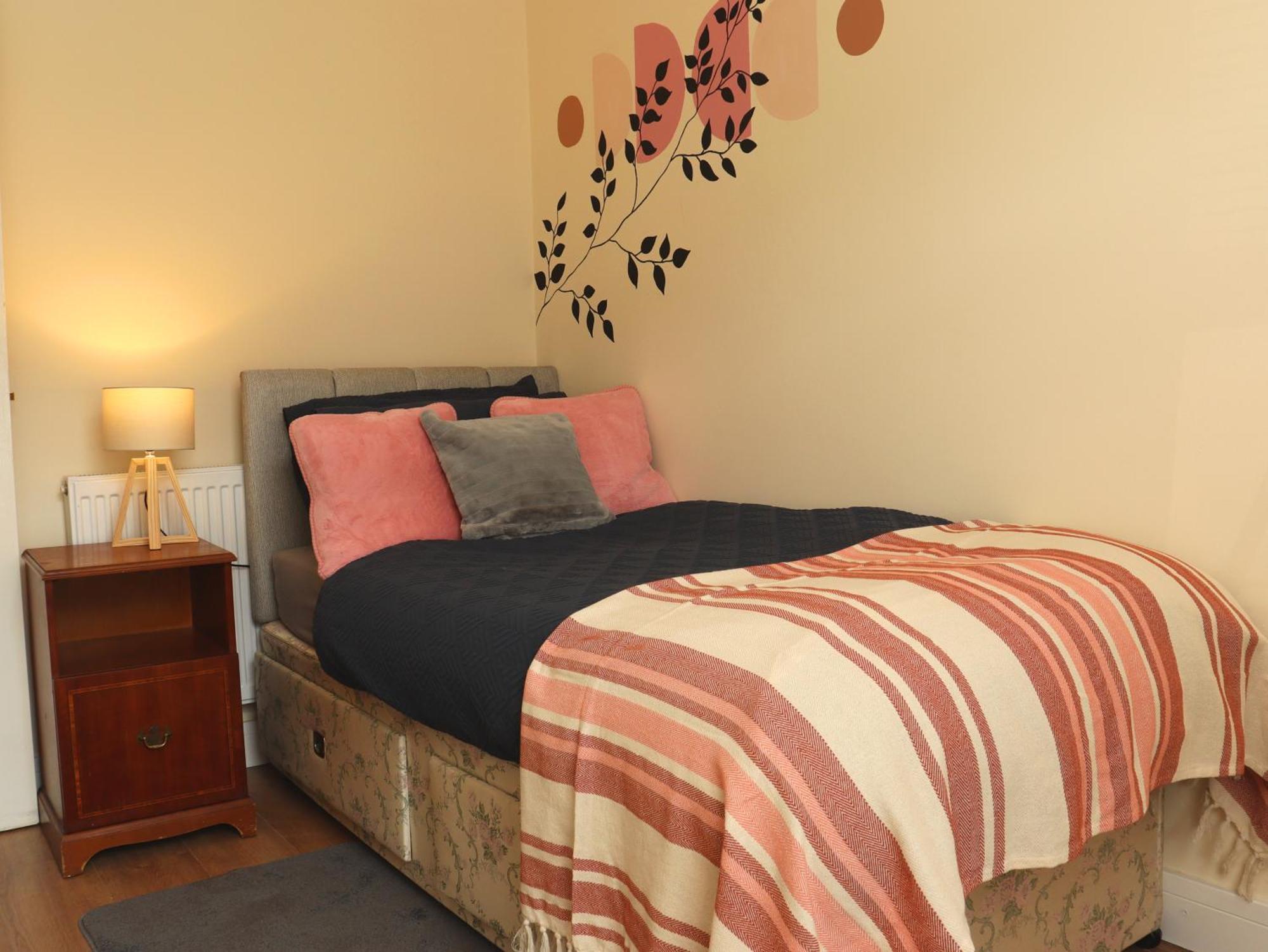 London Stylish For 6 Guests With Parking *