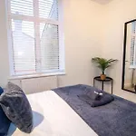 Spacious 3 Bed Apartment, En-Suites, Near Train Station!