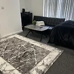 Deluxe En-Suite Bedroom In The Centre Of Watford