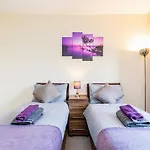Alexandra\'S Apartment