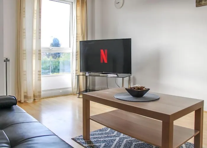 Modern 2-Bed In Watford Centre