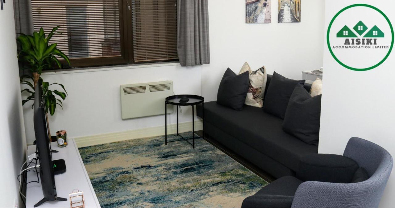 Aisiki Living: Flexible With Free Wi-fi And Parking Apartment