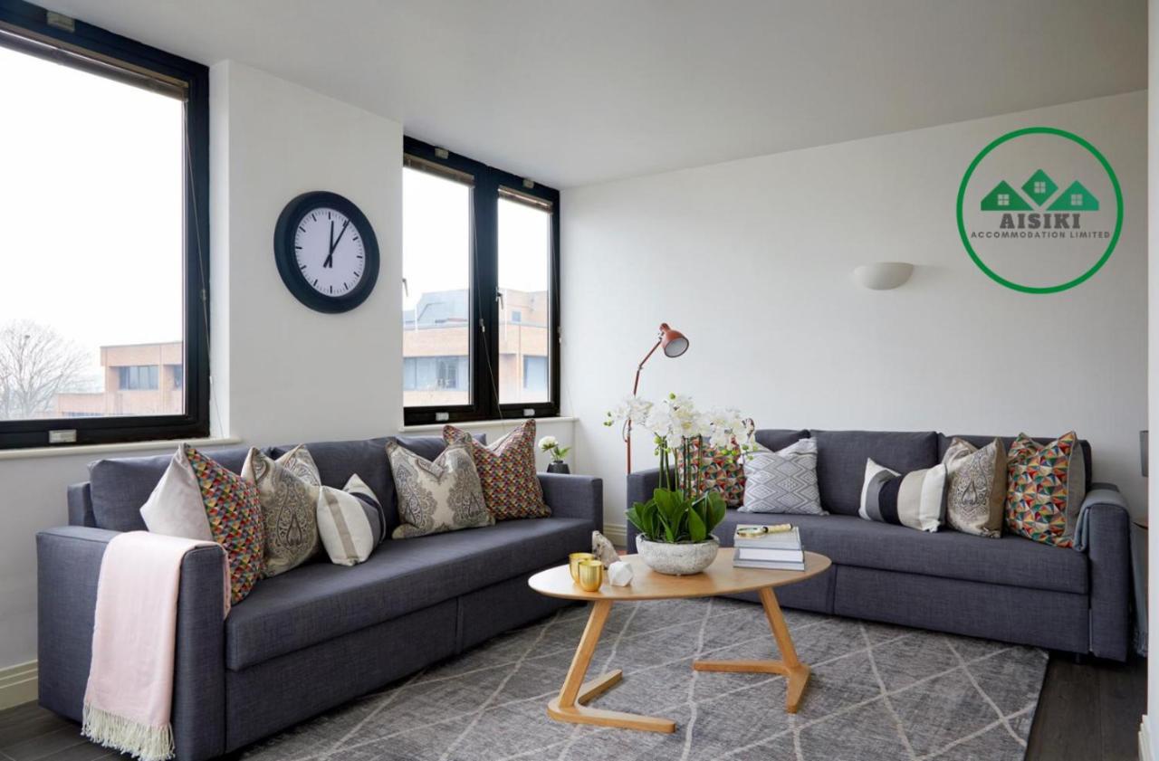 Aisiki Living: Flexible With Free Wi-fi And Parking Watford (Hertfordshire)