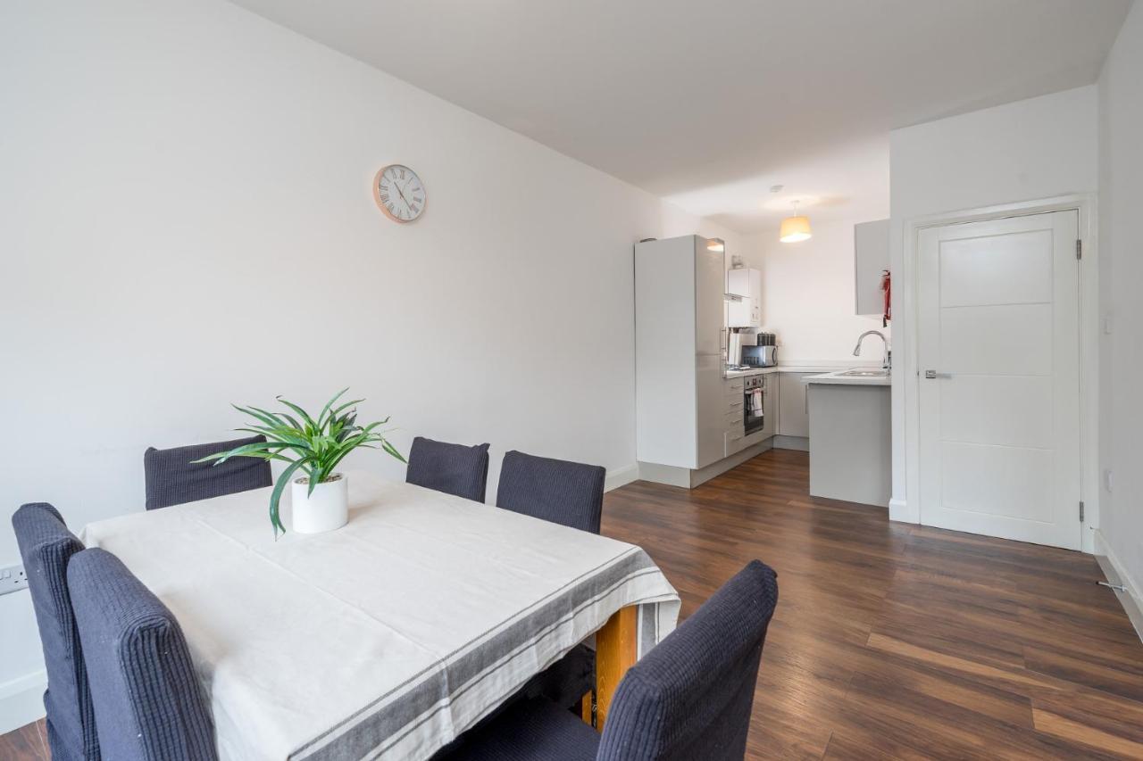Căn hộ Stylish Watford 2 Bedroom And Sofa Bed With Free Parking Watford (Hertfordshire)