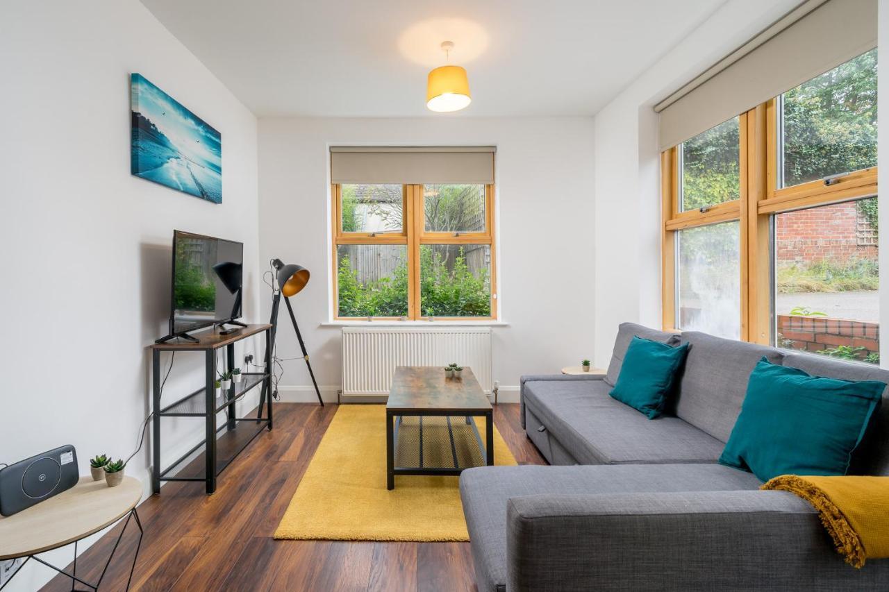 Căn hộ Stylish Watford 2 Bedroom And Sofa Bed With Free Parking Watford (Hertfordshire)