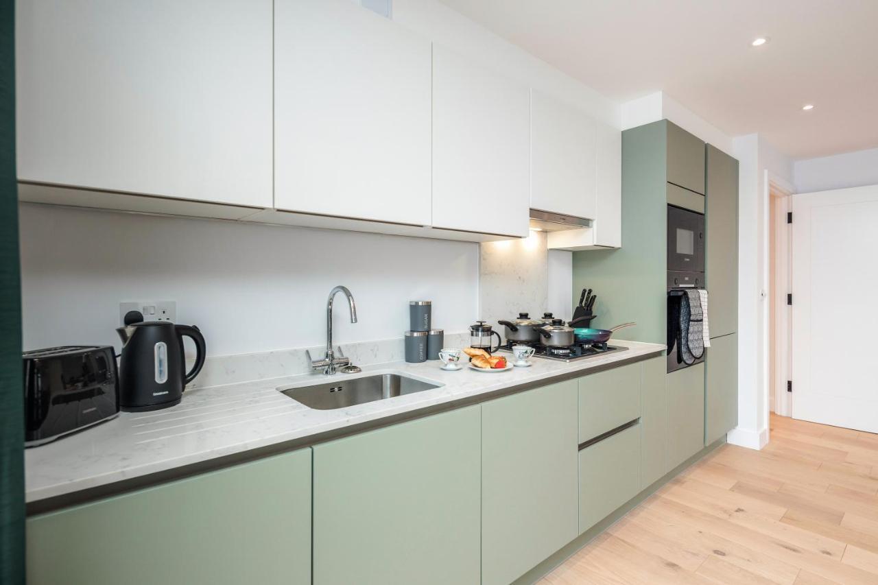 Apartment Watford Cassio Luxury - Modernview Serviced *