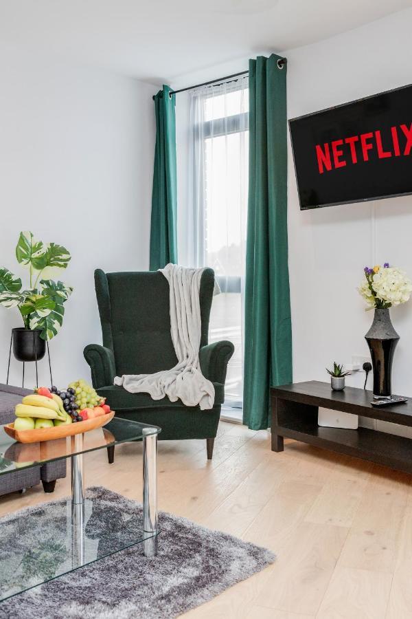 Watford Cassio Luxury - Modernview Serviced Apartment *