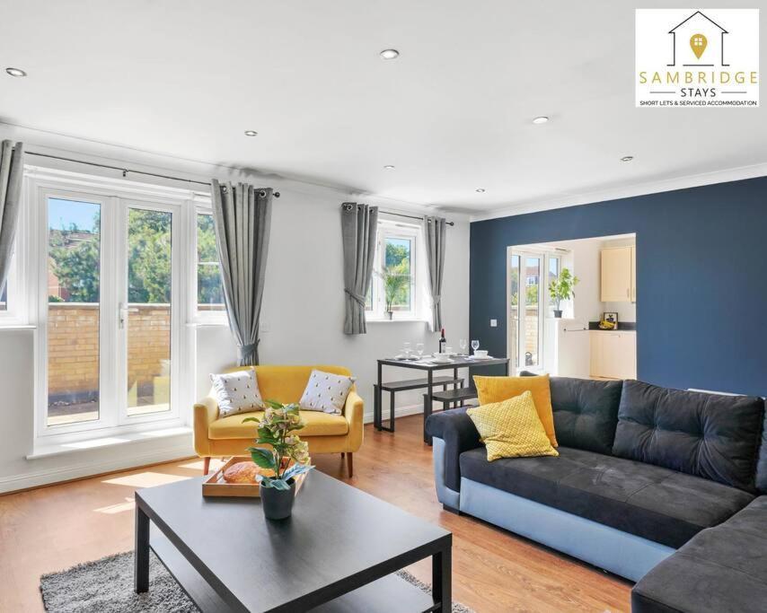 The Penthouse 3 Bedroom By Sambridge *