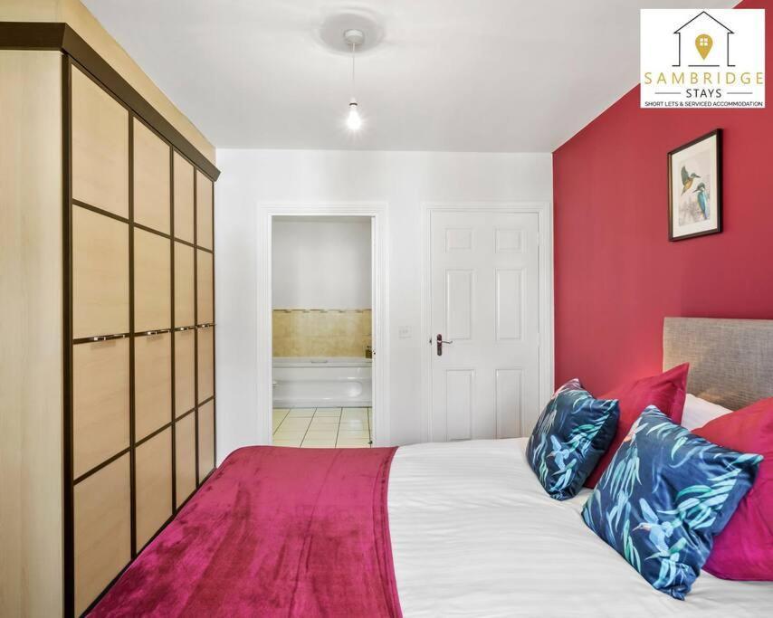 The Penthouse 3 Bedroom By Sambridge Apartment *