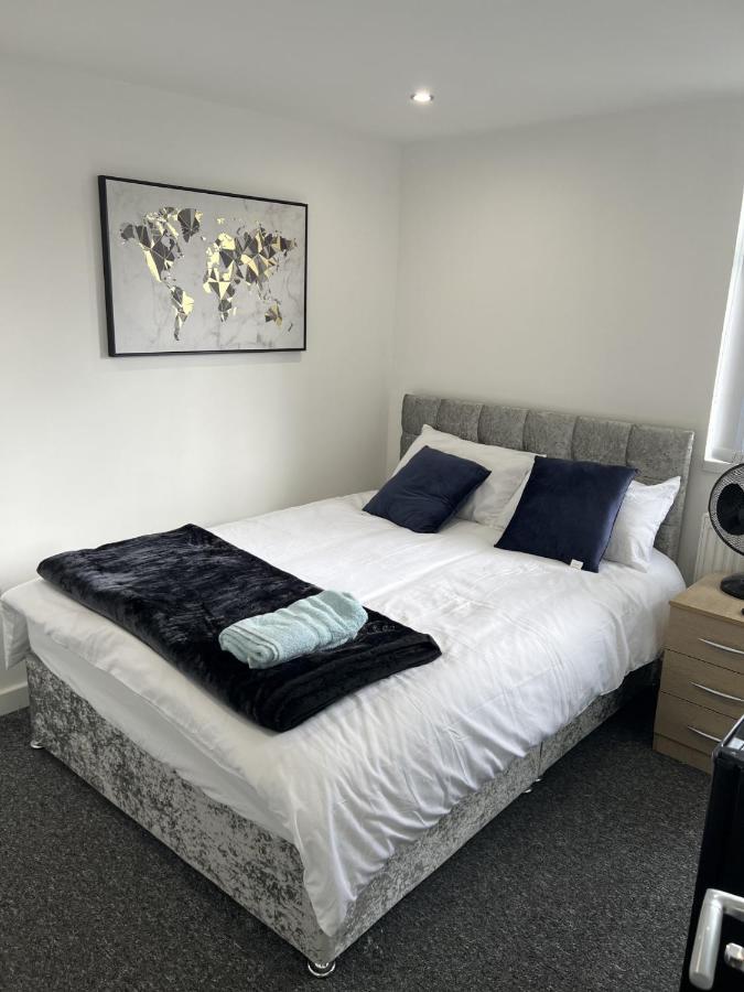 Khách sạn hẻo lánh Deluxe En-suite Bedroom In The Centre Of Watford
