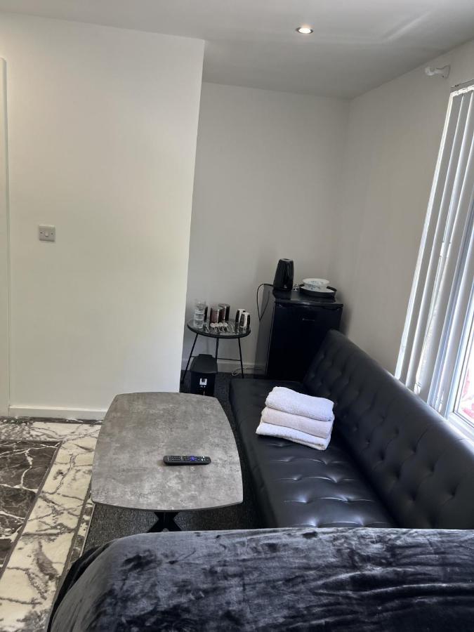Deluxe En-suite Bedroom In The Centre Of Watford *