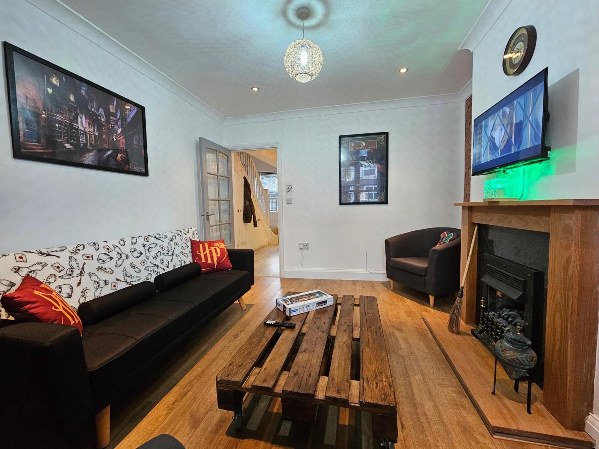 Magical Harry Potter Themed In - Free Off-street Parking Watford (Hertfordshire)