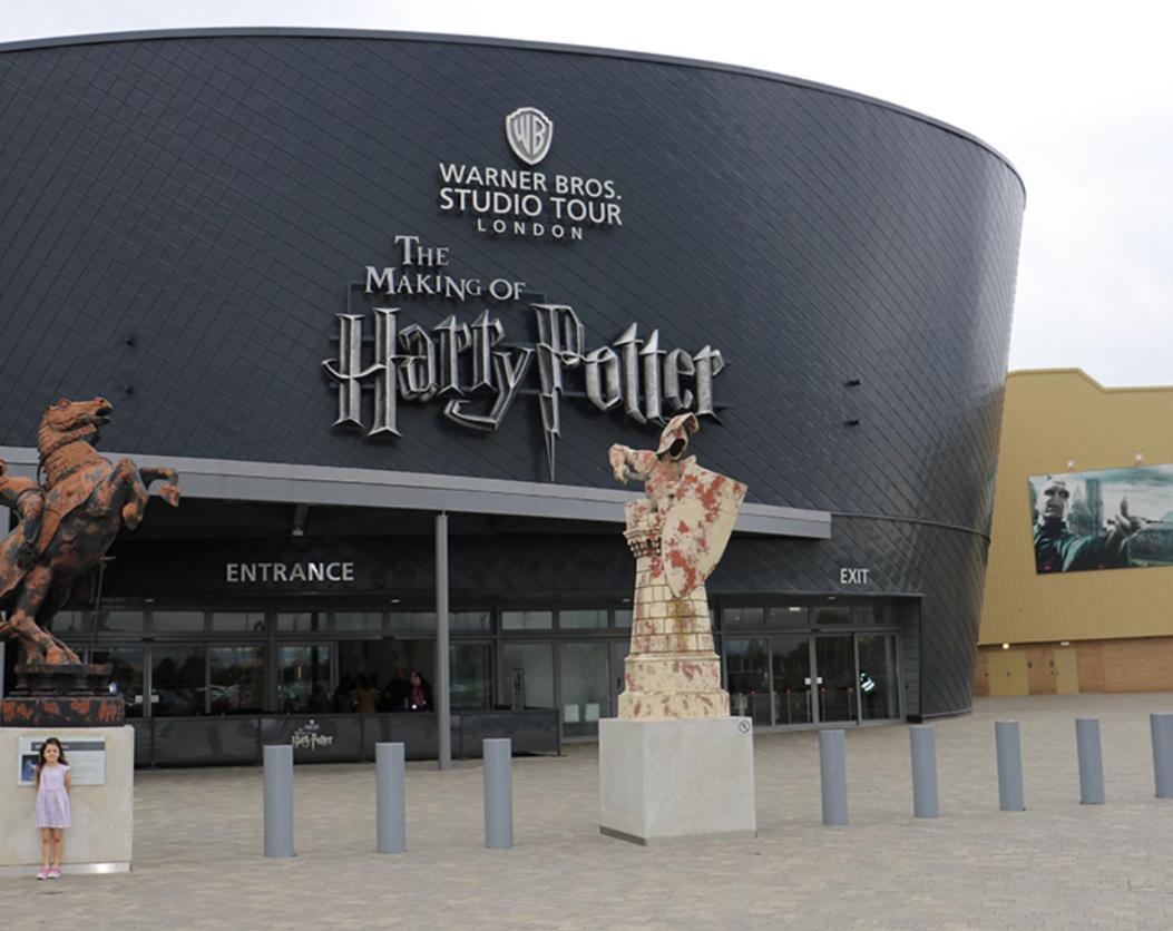 Warner Brothers House Holiday home Watford (Hertfordshire)