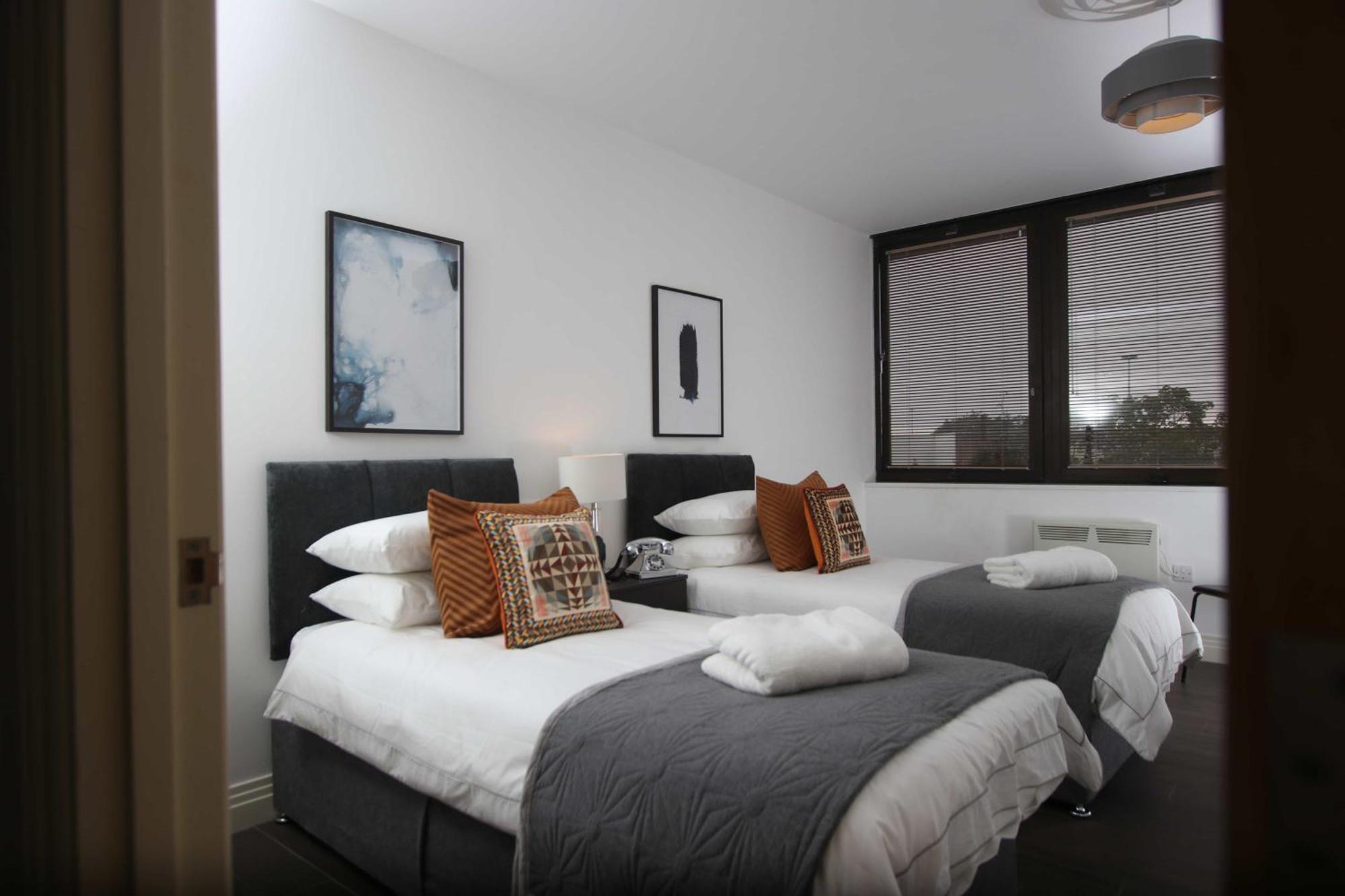 Aisiki Living: Flexible With Free Wi-fi And Parking Apartment Watford (Hertfordshire)