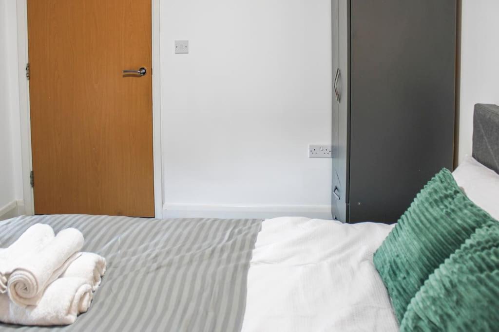 Apartment Modern 2-bed In Watford Centre Watford (Hertfordshire)