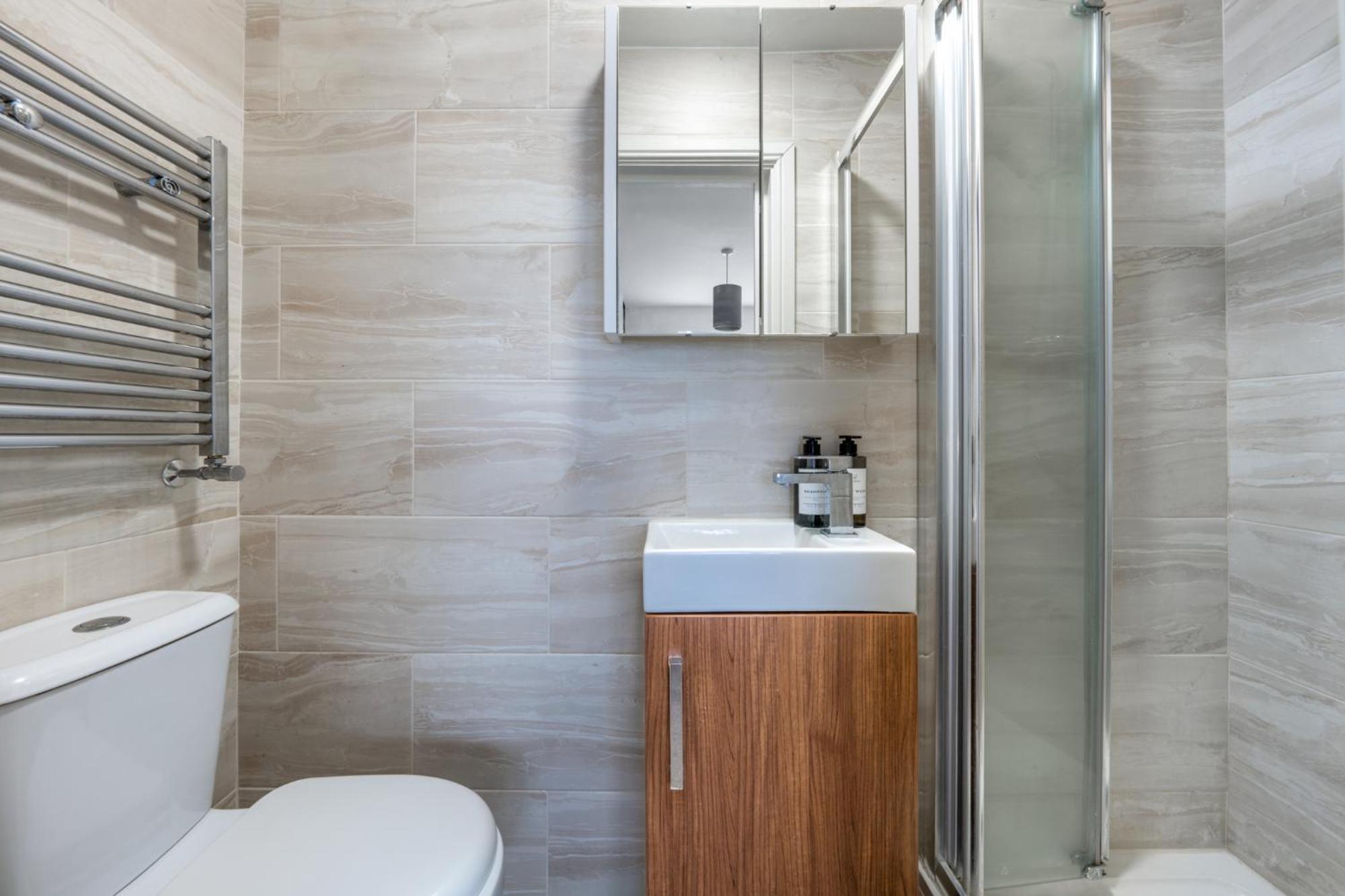 Central Watford Retreat By Hampton - Ideal For Contractors & Leisure Guests *
