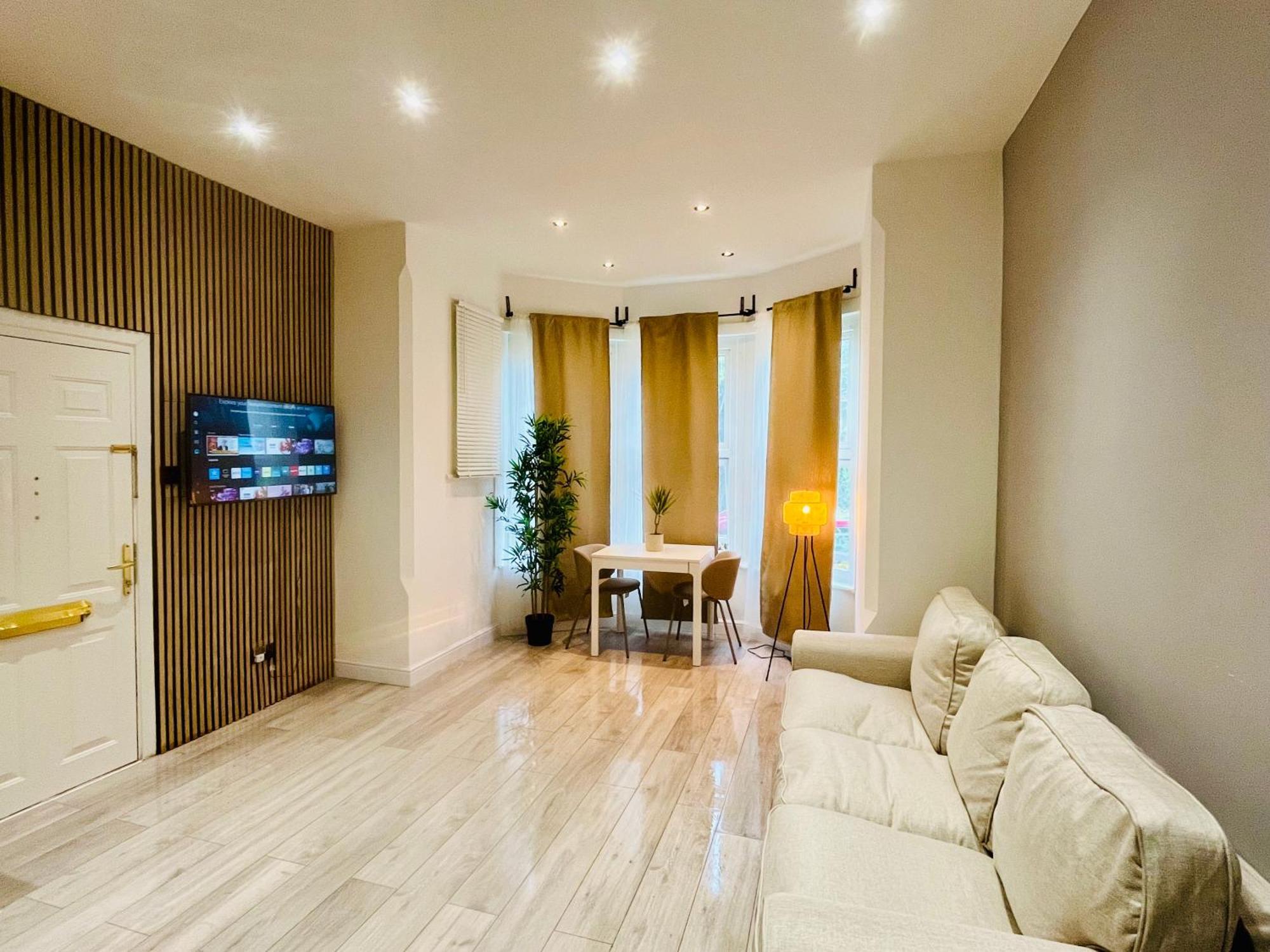 Modern Flat With Garden- 10min Uber To Harry Potter Apartment *