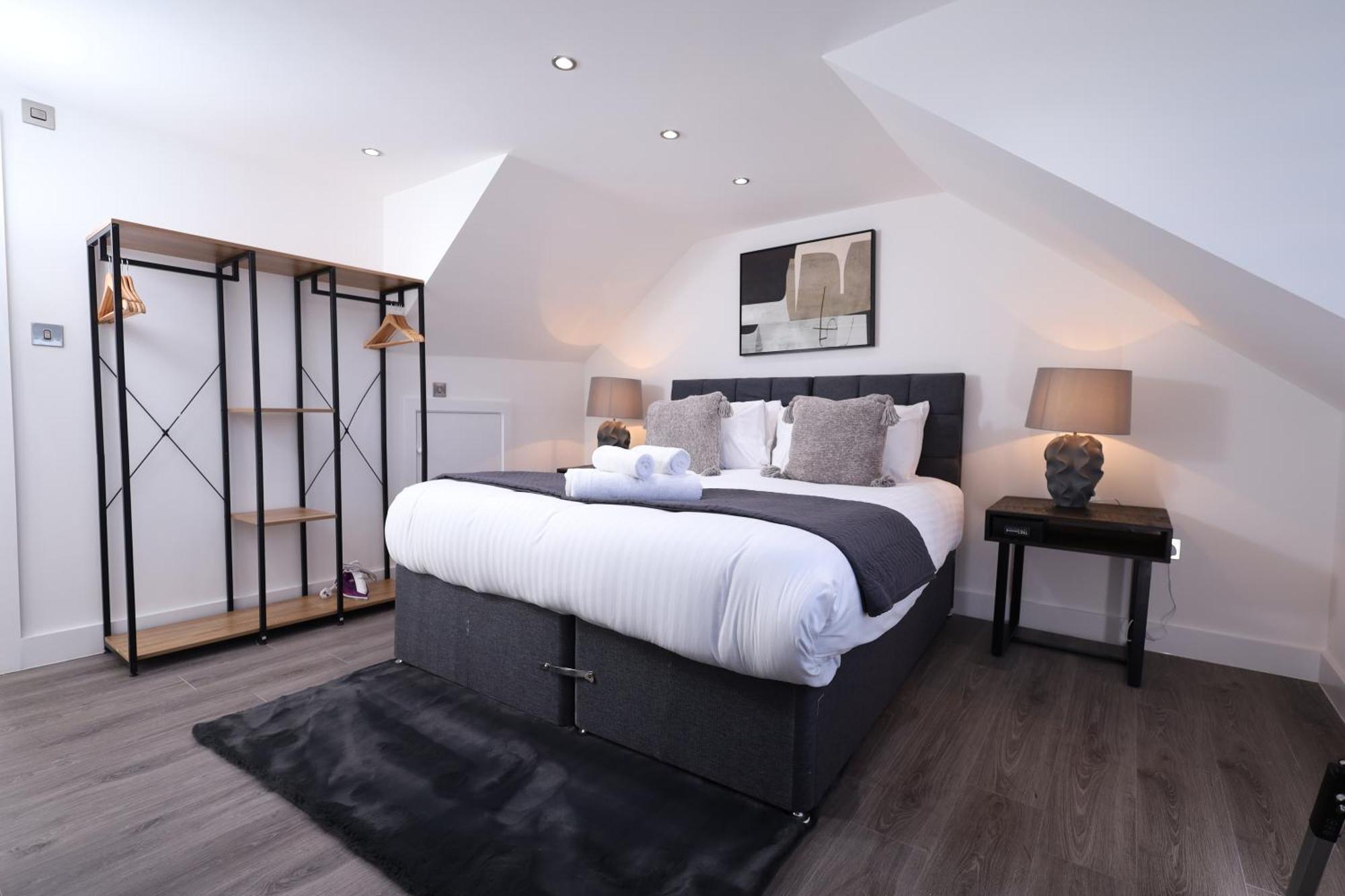 Spacious 4bedroom At Prime Market Street, * Watford (Hertfordshire)