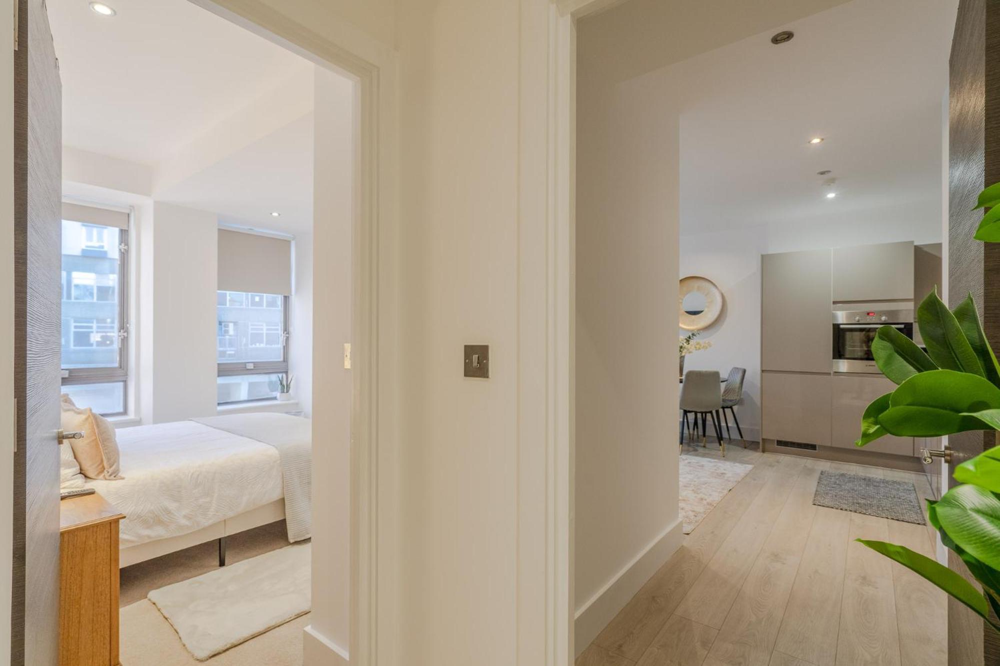 Arliss * Watford (Hertfordshire)
