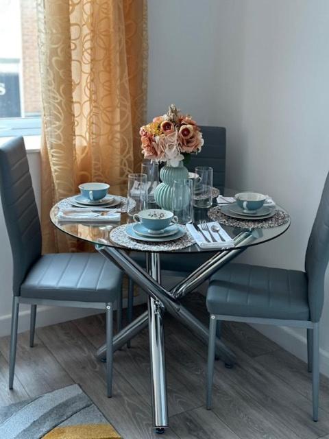 Apartment 4 -local -contractors- London