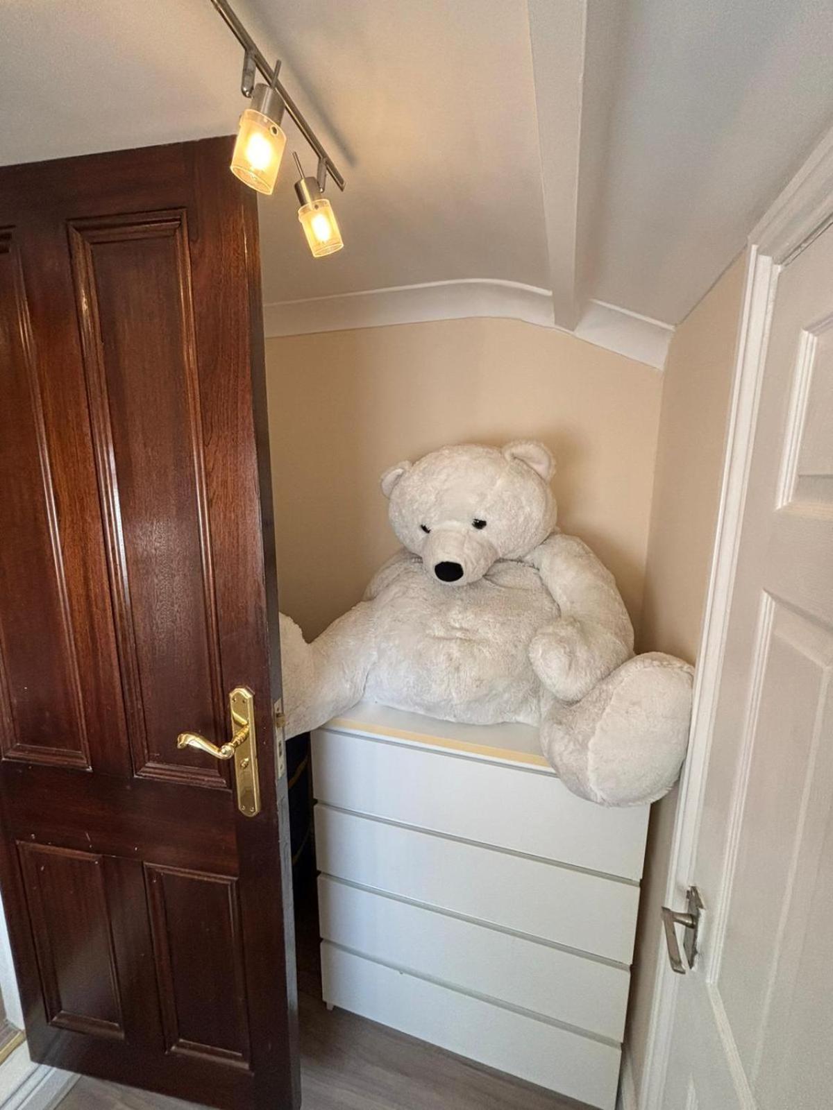 Homestay Harry Potter Themed Shared - Self Check-in Watford (Hertfordshire)