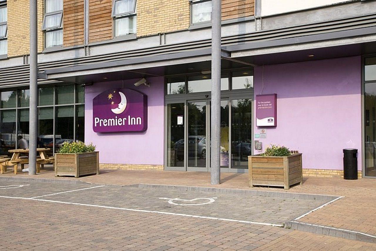 Premier Inn Watford - Croxley Green Hotel 3*