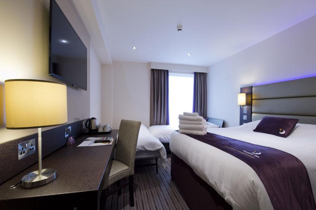 Premier Watford Hotel