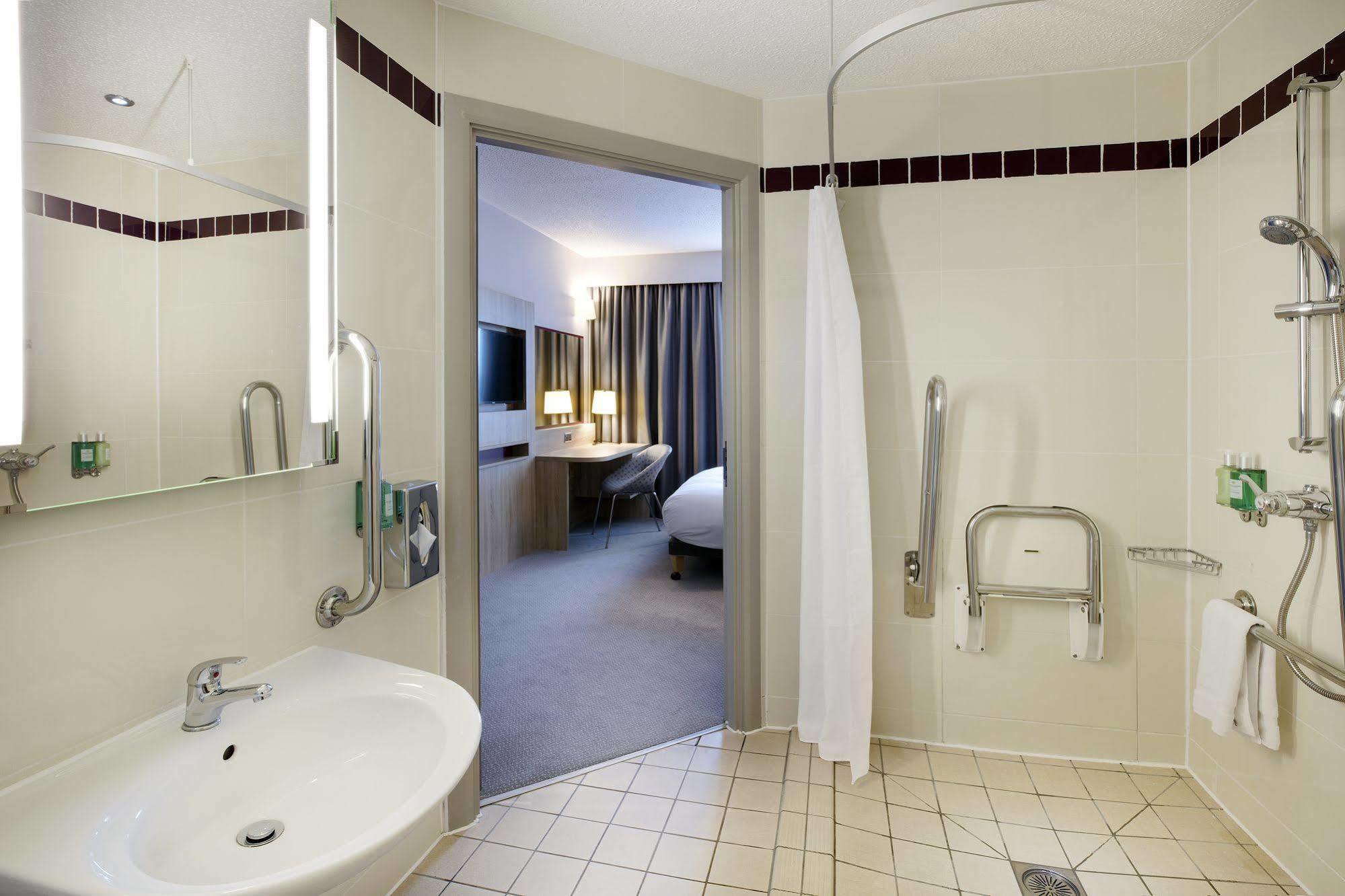 Leonardo London Hotel 4*