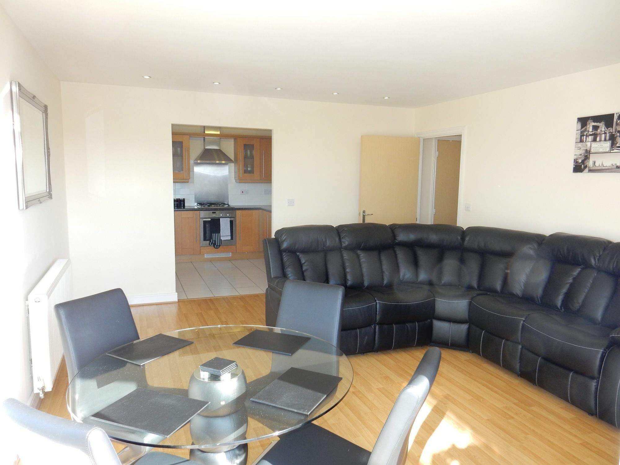 Apartment Mayfair Court *